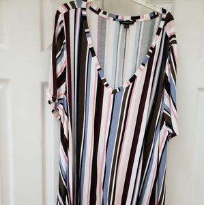 NWOT Multi-colored shirt 🎉🎉 HP💕💕💕